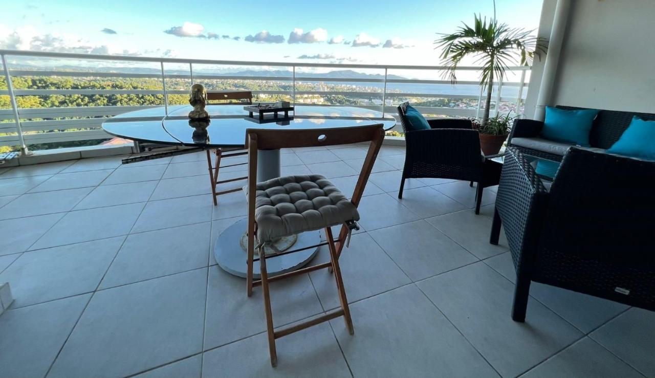 Appartement De Standing Vue Mer Schoelcher Exterior photo